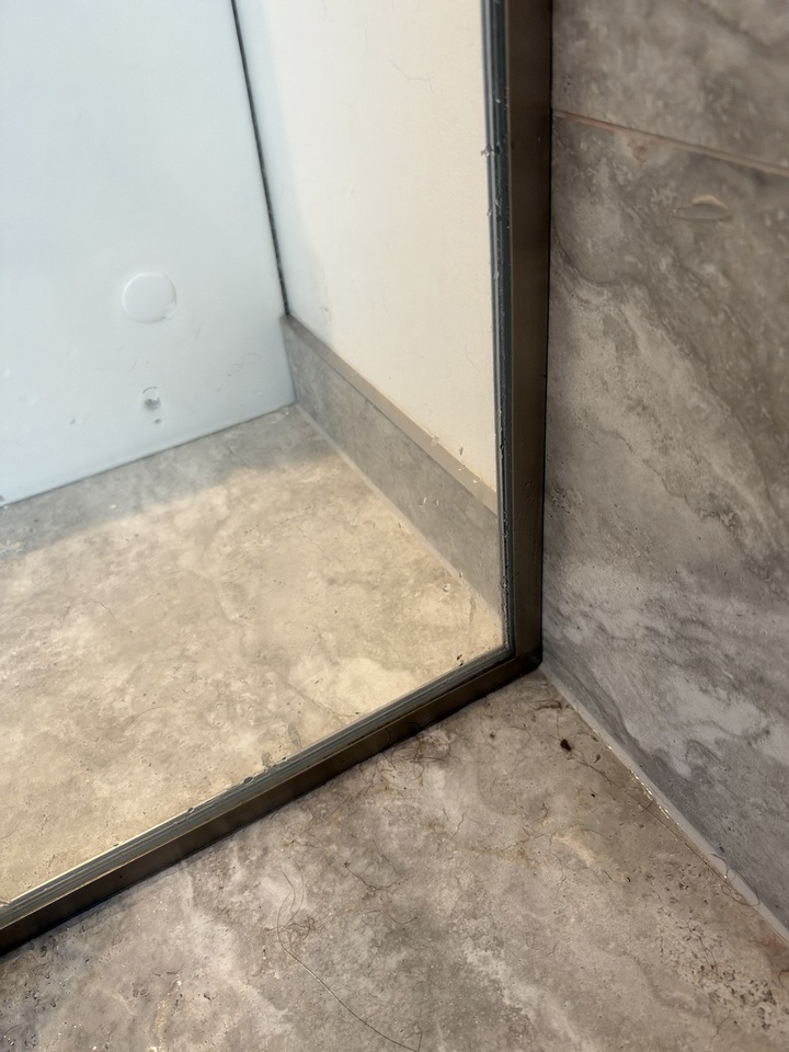 Shower corner — before